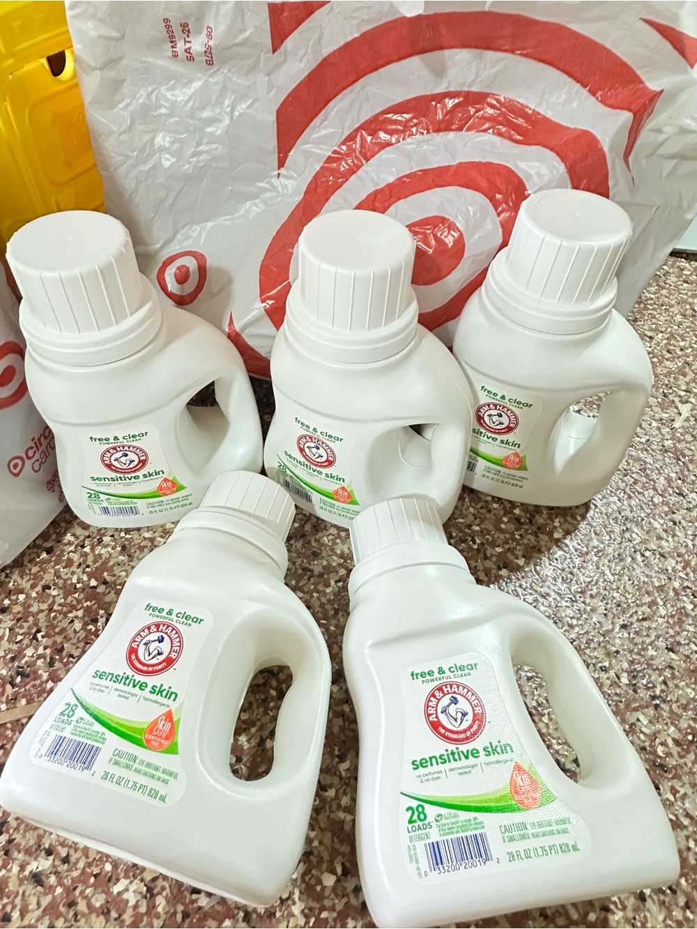 BUNDLE OF 5 - Arm & Hammer-Free & Clear Sensitive Skin Laundry Detergent - White